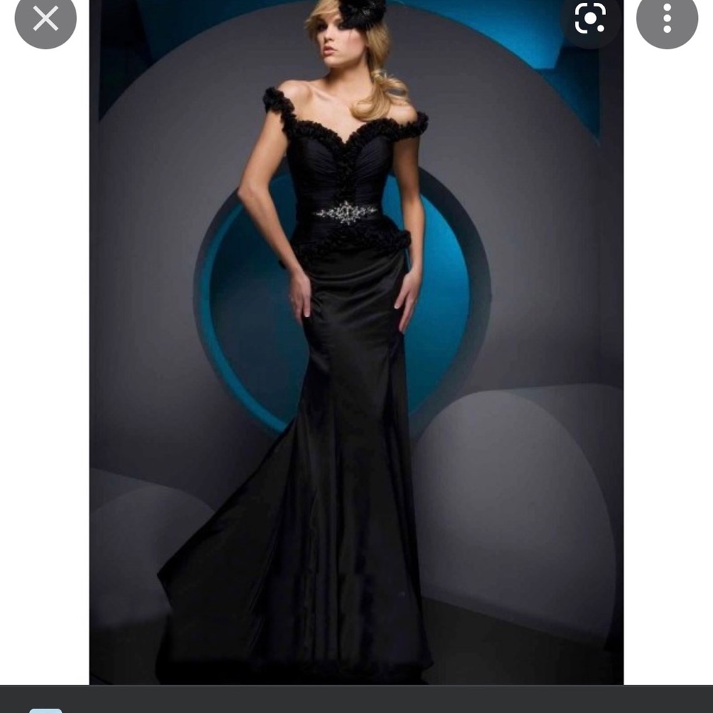 Tony Bowls Black Formal Dress Size 8 New with Tags Retail $398